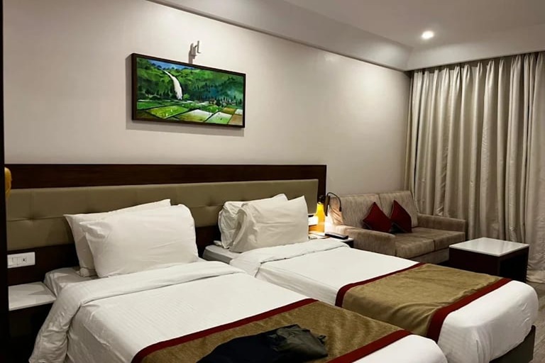 Hotel Sarovar Bedroom insdie